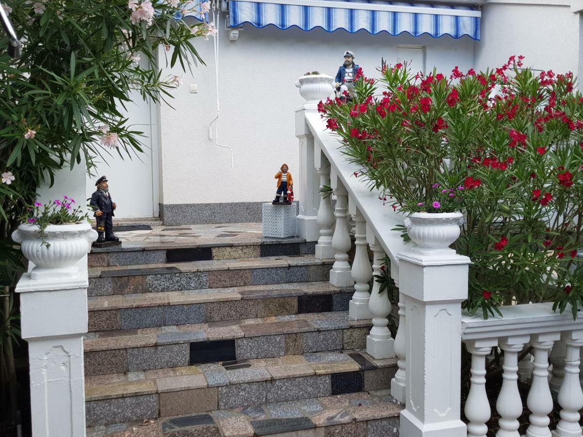 Villa Lara Кленовица Екстериор снимка